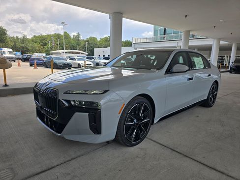 New 2026 BMW 740i w/ Executive Package RWD image 6