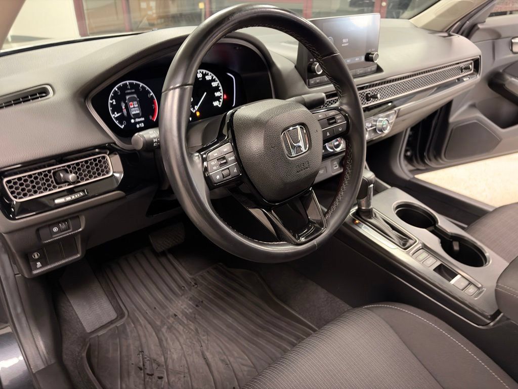 Used 2024 Honda Civic EX image 9