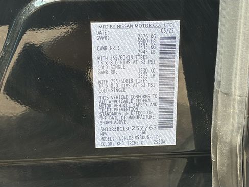 Used 2025 Nissan Pathfinder SV AWD/4WD image 12