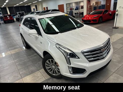 Used 2018 Cadillac XT5 Luxury w/ Driver Awareness Package FWD image 11