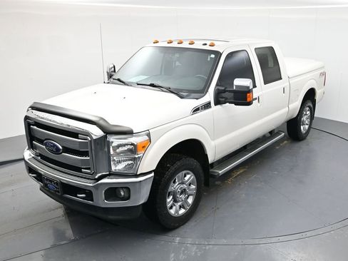 Used 2015 Ford F250 Lariat w/ Lariat Ultimate Package image 40