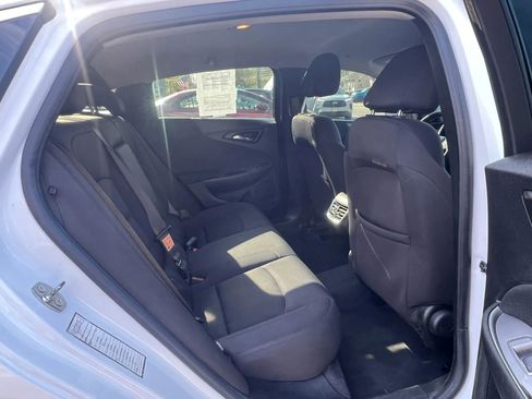 Used 2023 Chevrolet Malibu LT FWD image 28