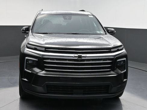 New 2026 Chevrolet Traverse LT w/ Driver Confidence Package AWD/4WD image 2