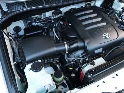 Used 2014 Toyota Sequoia Limited AWD/4WD image 28