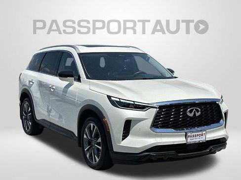 Certified 2025 INFINITI QX60 Luxe w/ Vision Package AWD/4WD image 6