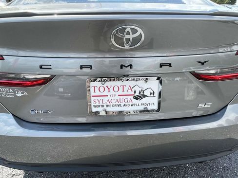 Used 2025 Toyota Camry SE w/ Multimedia Upgrade Package image 11