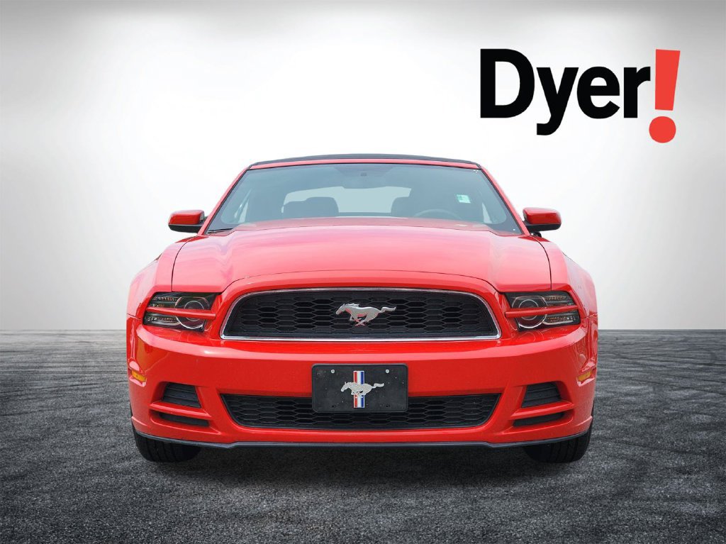 Used 2014 Ford Mustang Convertible RWD image 9