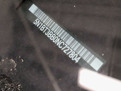 Certified 2022 Nissan Rogue SV image 33