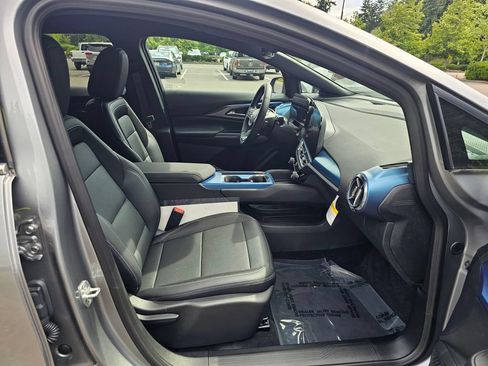 New 2026 Chevrolet Equinox EV LT AWD/4WD image 11