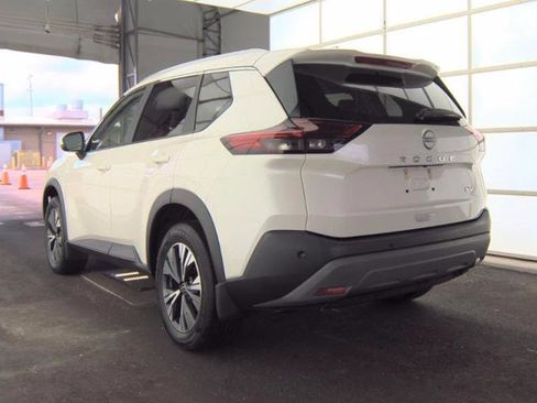 Used 2023 Nissan Rogue SV w/ SV Premium B Package FWD image 9
