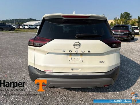 Used 2023 Nissan Rogue SV FWD image 4