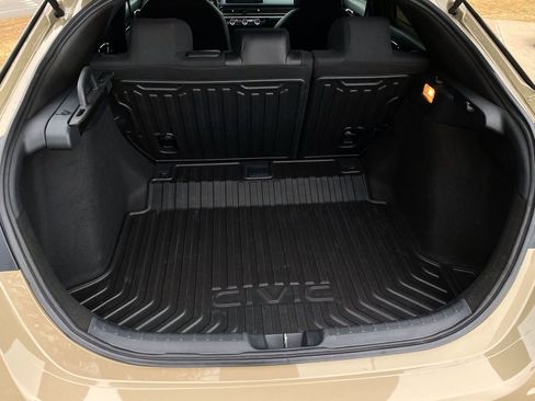 Used 2025 Honda Civic Sport image 32