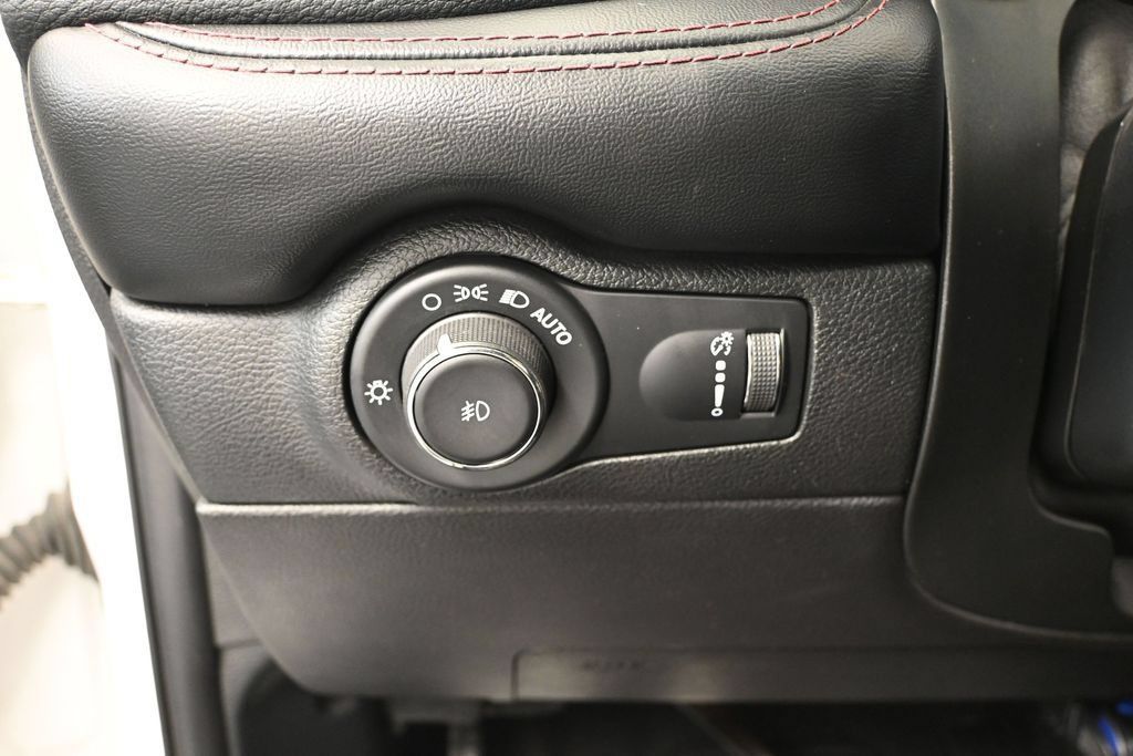 Used 2021 Dodge Durango R/T AWD/4WD image 24