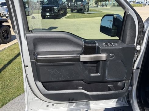 Used 2019 Ford F150 Platinum w/ Equipment Group 701A Luxury image 8