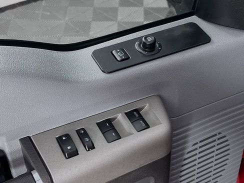 Used 2014 Ford F250 XLT w/ XLT Premium Package image 17