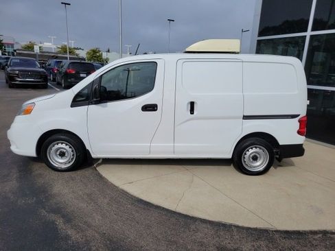 Used 2020 Nissan NV200 S image 3