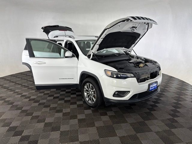 Used 2019 Jeep Cherokee Latitude Plus AWD/4WD image 13