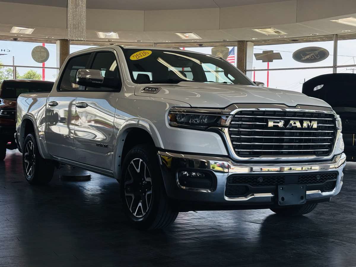 Used 2026 RAM 1500 Laramie AWD/4WD image 4