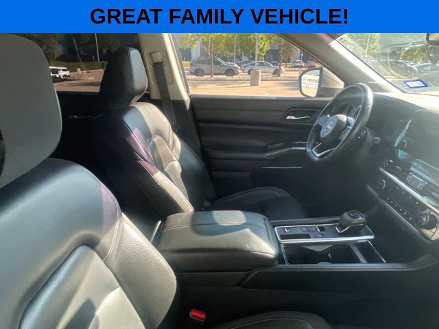 Used 2022 Nissan Pathfinder SL w/ SL Premium Package FWD image 7