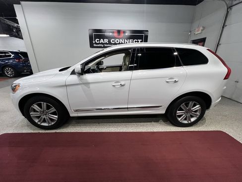 Used 2017 Volvo XC60 T5 Inscription w/ Preferred Option Package image 15