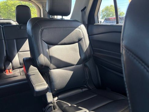 Used 2024 Ford Explorer Limited RWD image 38