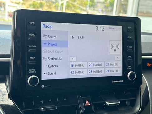 Used 2022 Toyota Corolla SE w/ SE Premium Package FWD image 16