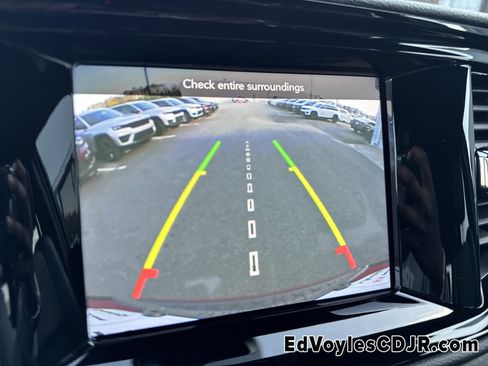 Used 2022 Dodge Durango GT image 37