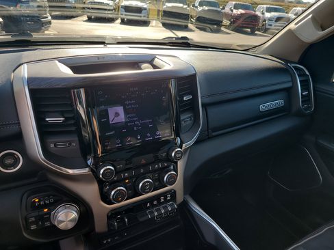 Used 2019 RAM 1500 Laramie image 22