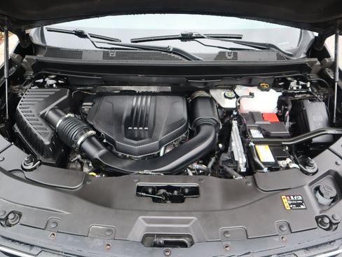 Used 2026 Chevrolet Traverse LT w/ Sun and Wheel Package FWD image 31