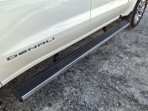 Used 2024 GMC Sierra 1500 Denali AWD/4WD image 37