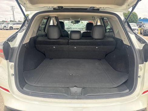 Used 2023 Nissan Murano SV w/ SV Midnight Edition Package FWD image 6