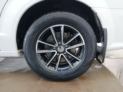 Used 2018 Dodge Grand Caravan GT image 15