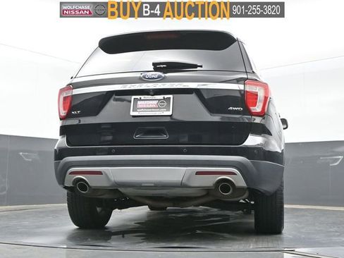 Used 2017 Ford Explorer XLT w/ Equipment Group 201A AWD/4WD image 24