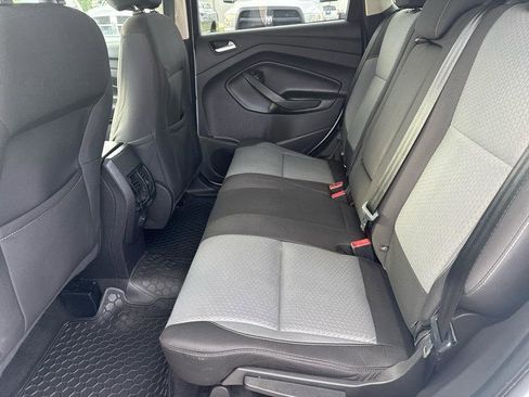 Used 2017 Ford Escape SE image 17