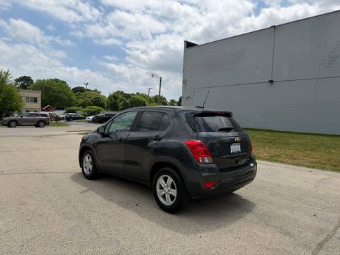 Used 2020 Chevrolet Trax LS w/ Tint and Cruise Package FWD image 5