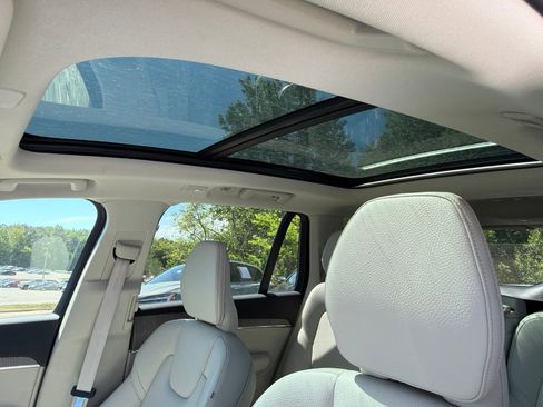 Used 2023 Volvo XC90 B6 Plus w/ Protection Package Premier AWD/4WD image 8
