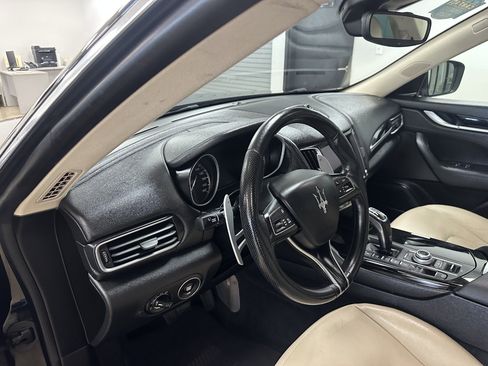 Used 2020 Maserati Levante S image 51