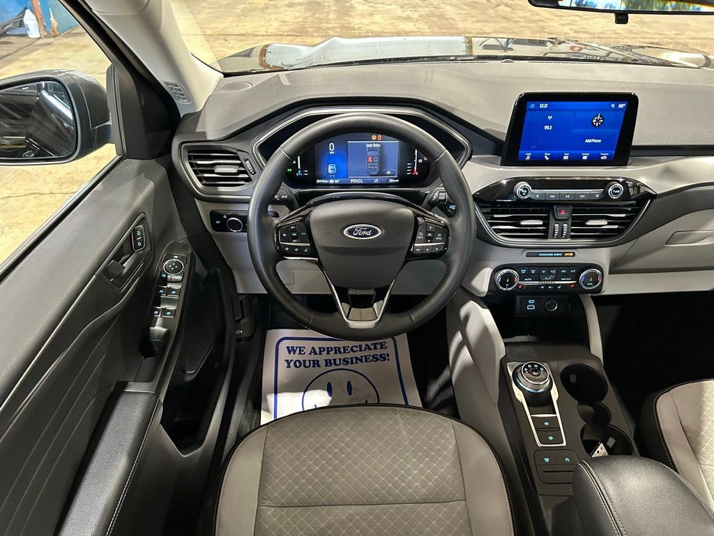 Used 2023 Ford Escape Active AWD/4WD image 27