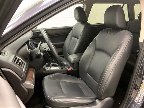 Used 2016 Subaru Outback 2.5i Limited image 16