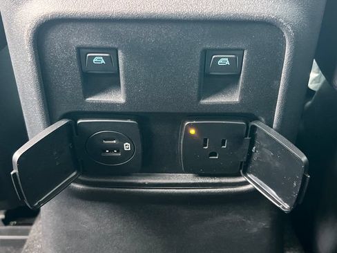 Used 2023 Ford Bronco Badlands w/ Sasquatch Package AWD/4WD image 39