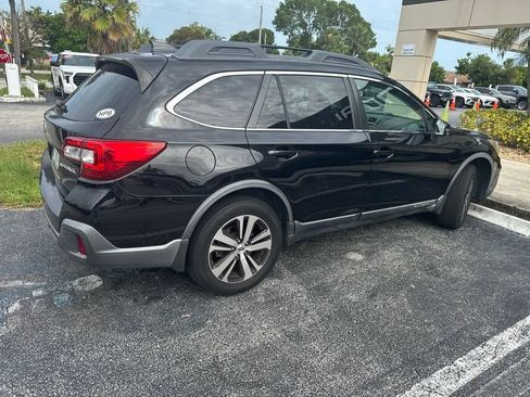 Used 2018 Subaru Outback 2.5i Limited AWD/4WD image 13