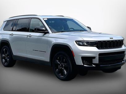 Used 2024 Jeep Grand Cherokee L Altitude