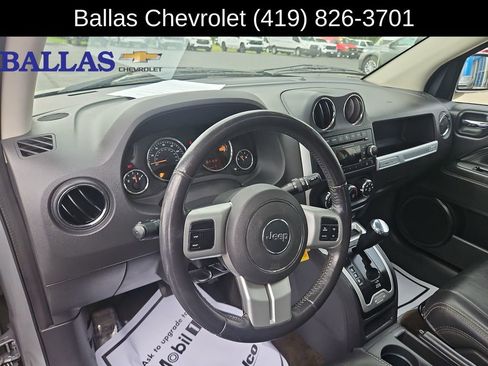 Used 2017 Jeep Compass High Altitude FWD image 10