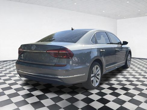 Used 2017 Volkswagen Passat 1.8T SE FWD image 4