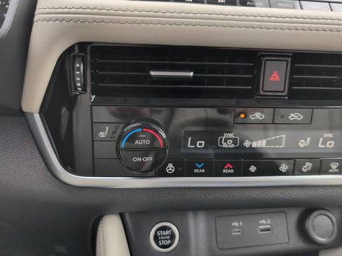 Used 2023 Nissan Rogue SL w/ SL Premium Package AWD/4WD image 23