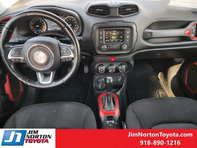 Used 2016 Jeep Renegade Trailhawk AWD/4WD image 26