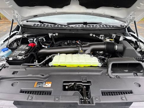 New 2026 Lincoln Navigator Reserve AWD/4WD image 25