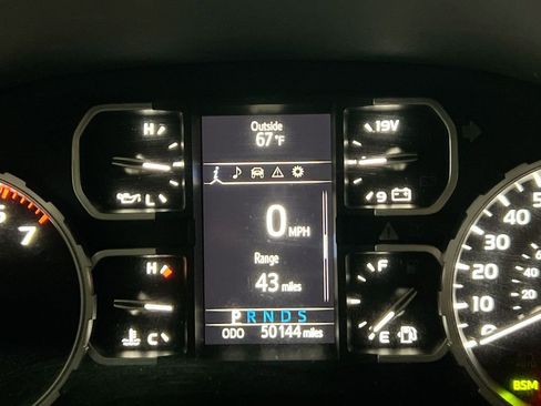Used 2021 Toyota Tundra SR5 AWD/4WD image 13