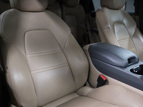 Used 2019 Porsche Cayenne S w/ Premium Plus Package AWD/4WD image 24