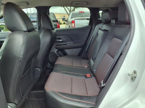 Used 2025 Nissan Kicks SR AWD/4WD image 18